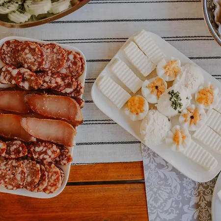 Angelina Penzion Kušići